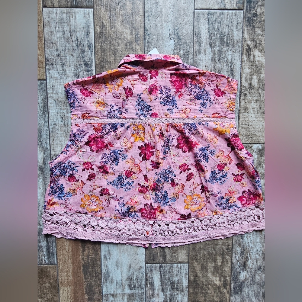 Pilcro Pink Floral Lace-Trim Sleeveless Blouse - Picture 13 of 17